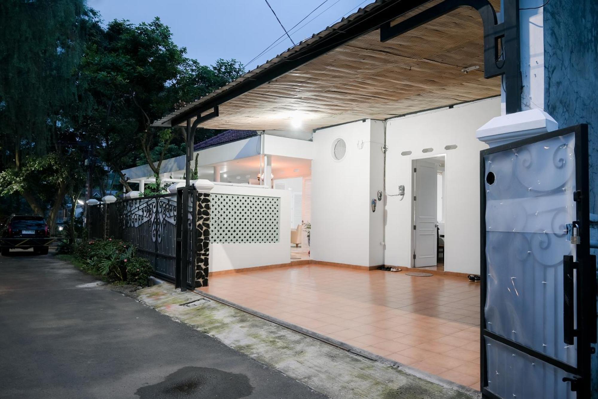 Kirana Guest House Bogor Zewnętrze zdjęcie