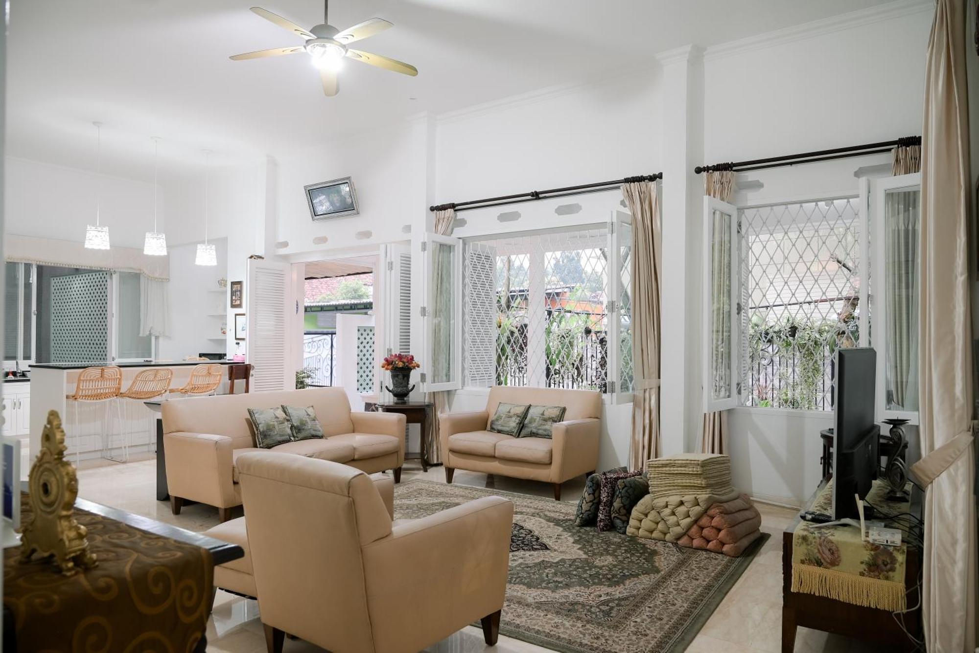 Kirana Guest House Bogor Zewnętrze zdjęcie