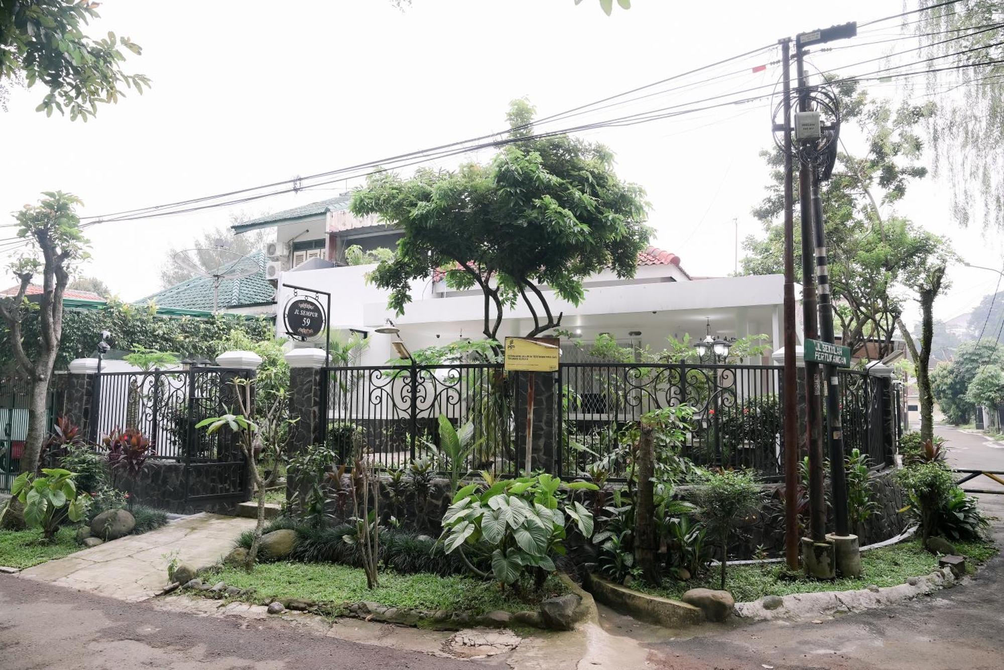 Kirana Guest House Bogor Zewnętrze zdjęcie