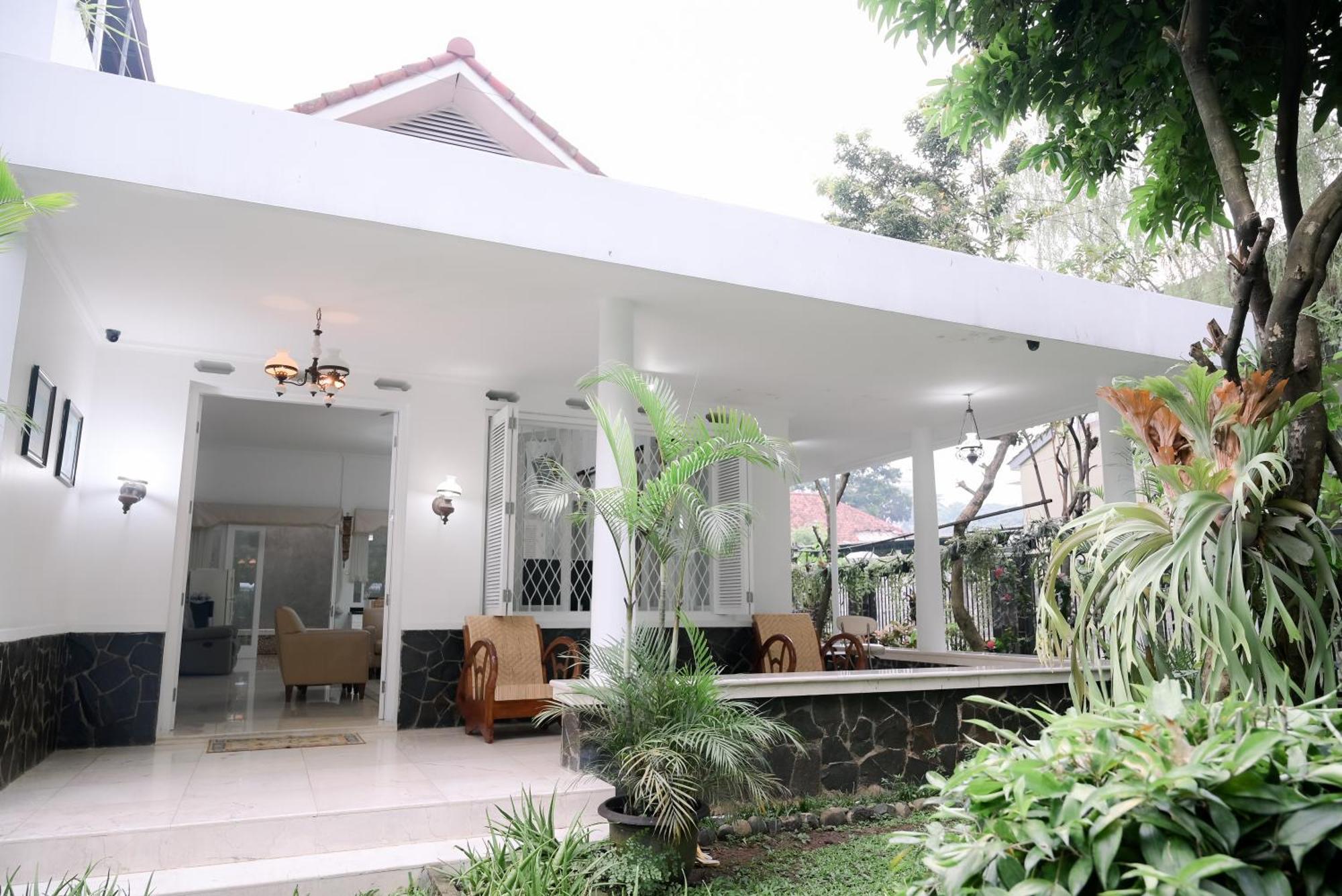 Kirana Guest House Bogor Zewnętrze zdjęcie